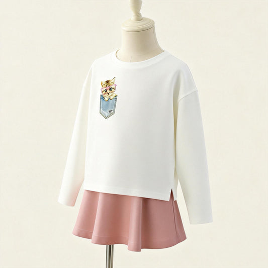 Washable pocket cat patches in cartoon style on white fabric